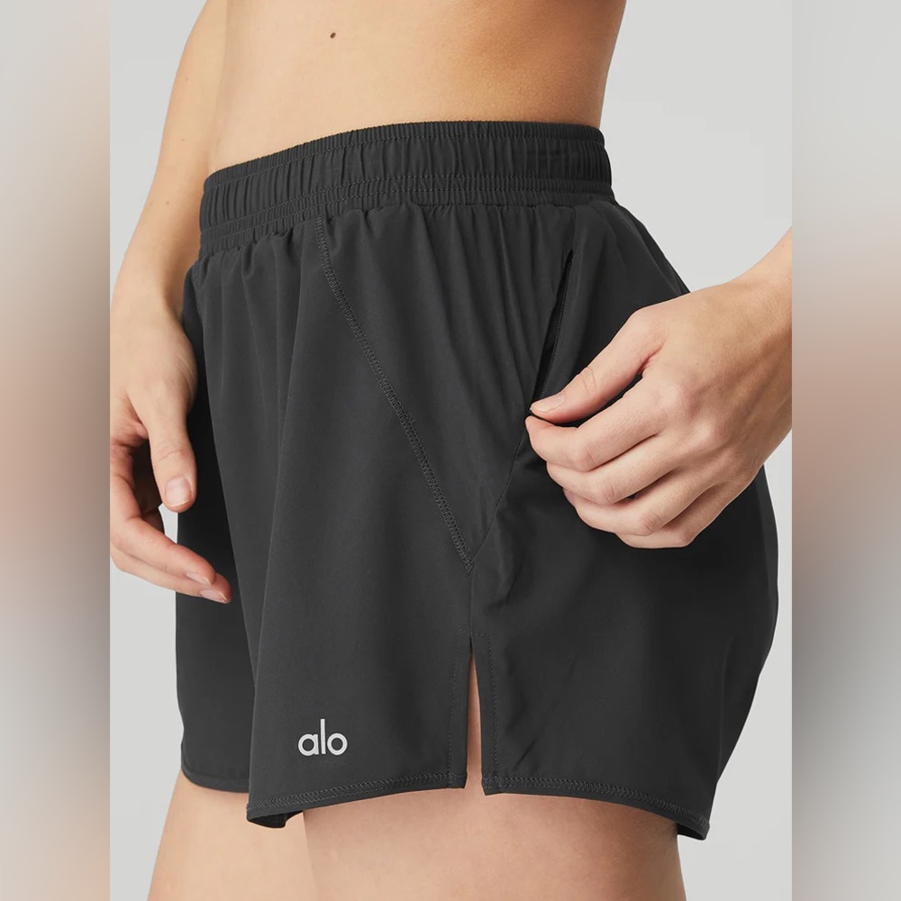 Alo Yoga Stride Short - Anthracite